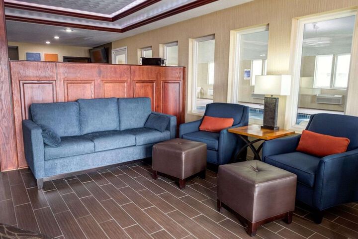 Hotel Interior 7 of 28