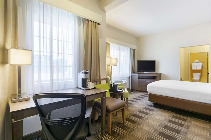 Room 20 of 64