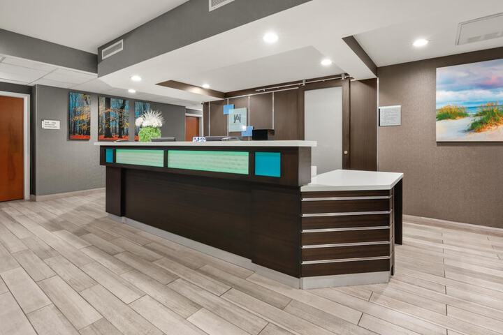Hotel Aura SFO