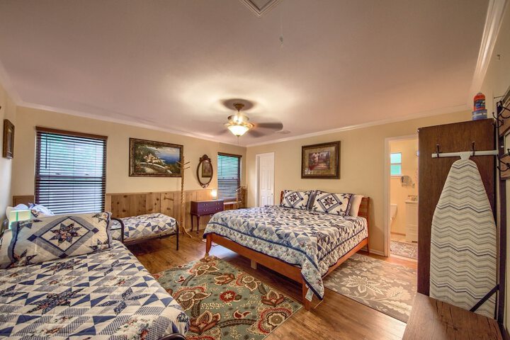 Room 18 of 38