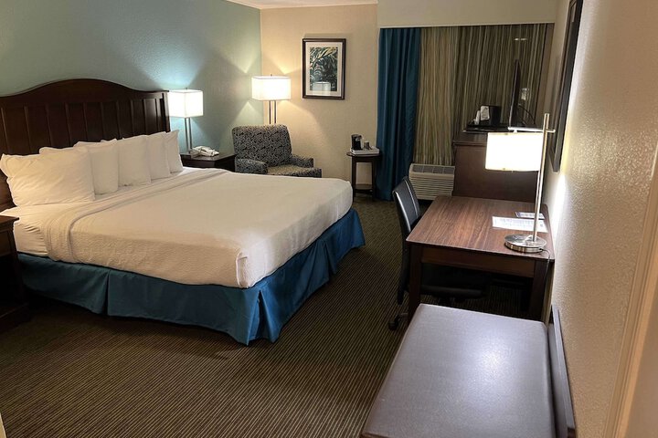 Room 5 of 21