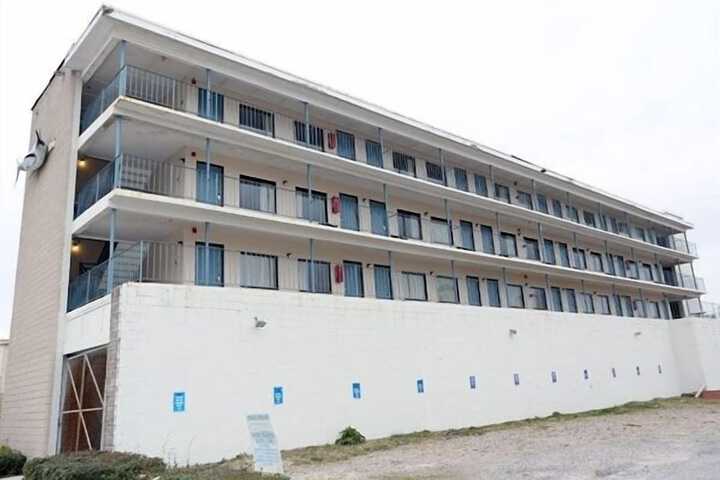 Hotel 2 of 23