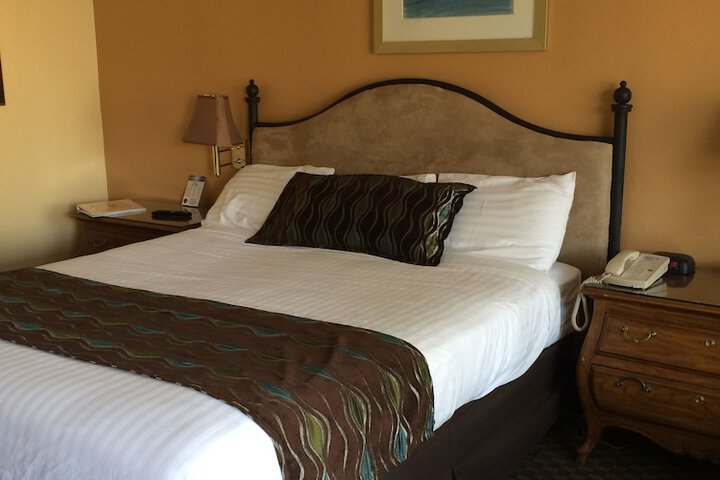Room 34 of 59
