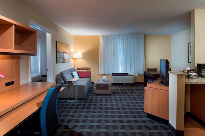 Room 18 of 24