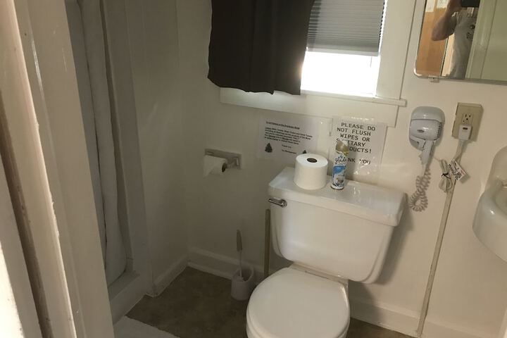 Room 30 of 98