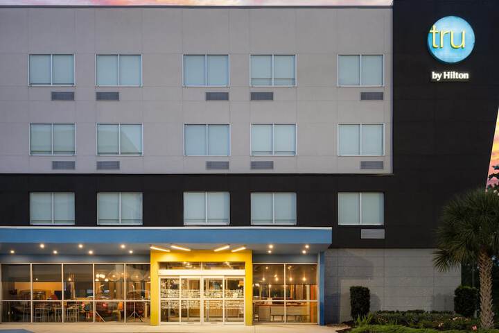 Tru by Hilton Lake Charles