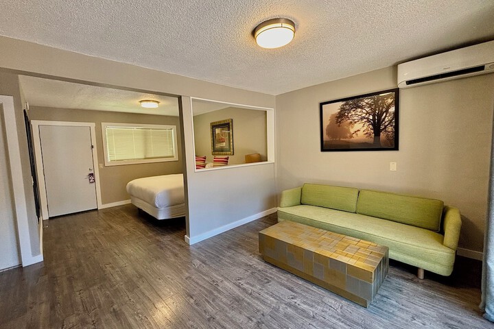 Hidden Valley Inn
