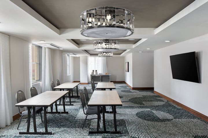 Hotel Forty Five Macon, a Tribute Portfolio Hotel