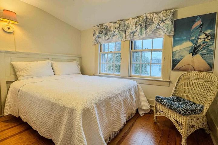 Captain Morse House - Luxury Waterfront, Town, & Beaches - 5 stars