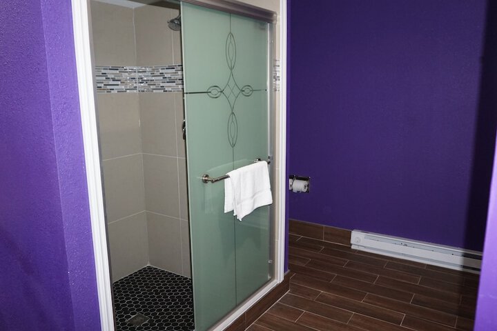 Room 21 of 73