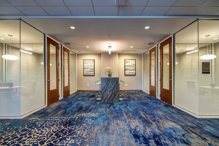 Business Center 59 of 61
