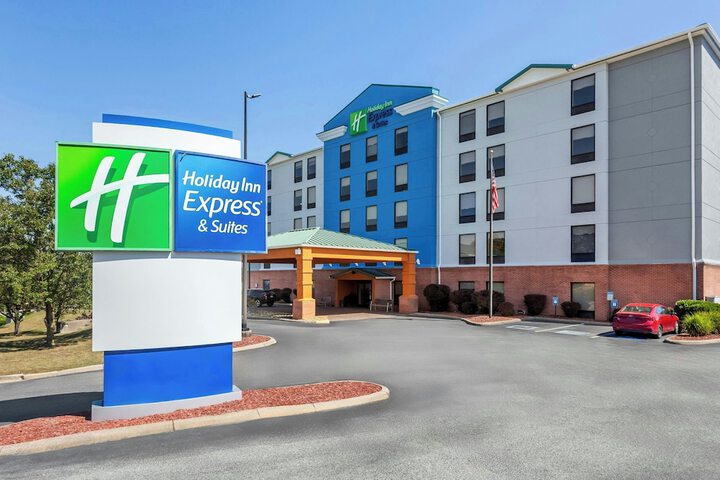 Holiday Inn Express Suites Charleston by IHG
