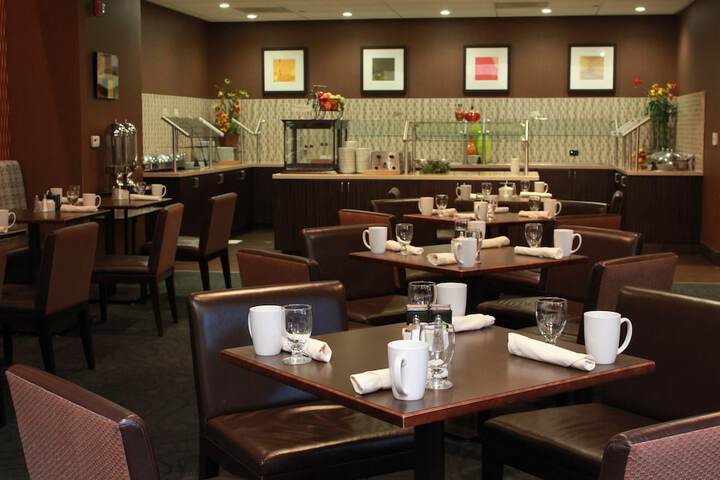 Ontario Airport Hotel & Conference Center