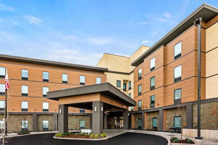 Hotel 2 of 32
