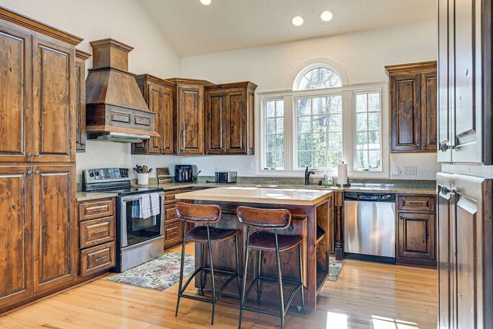 Water Views! Group-friendly Lake Glenville Home