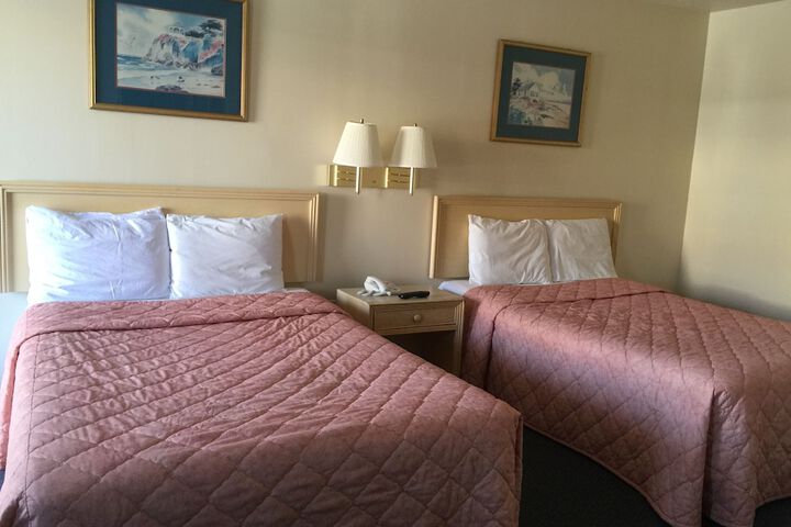 Room 8 of 13