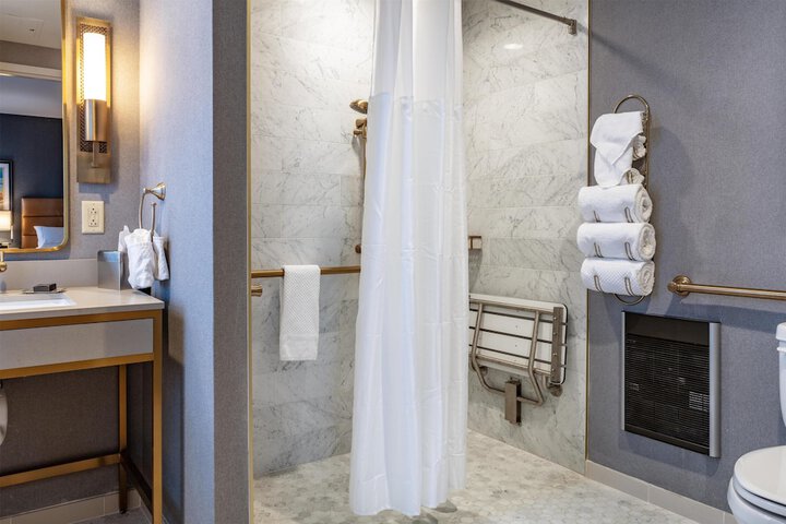 The Yorktowne Hotel Tapestry Collection by Hilton