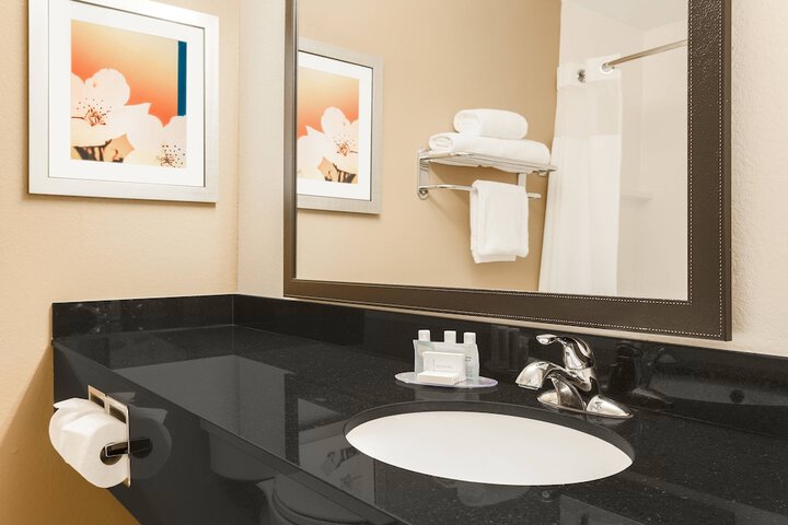 Room 15 of 22