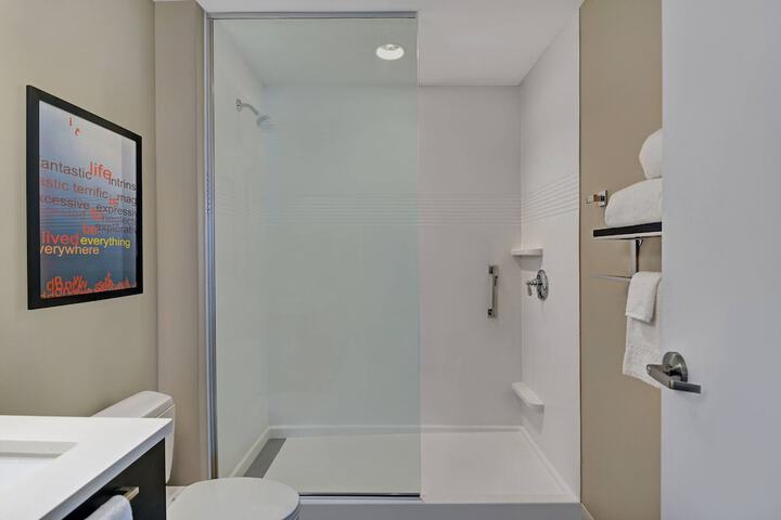 Room 35 of 54