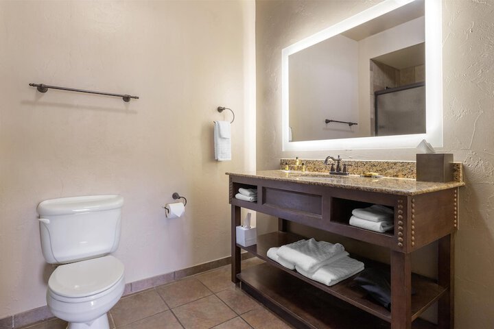 Best Western Plus Cimarron Hotel & Suites