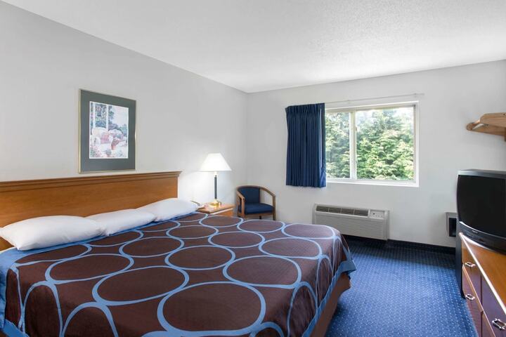 Room 16 of 21