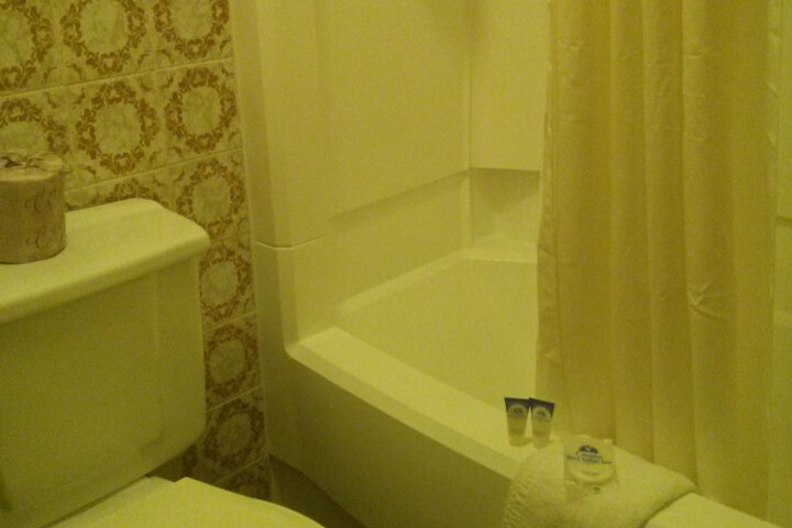 Room 24 of 41