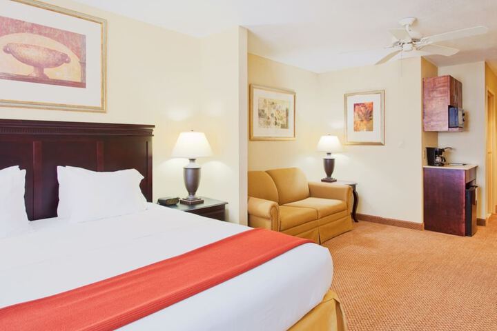 Room 32 of 58