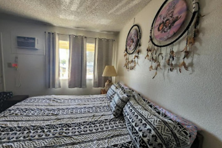 Columbia Inn Motel CA 49