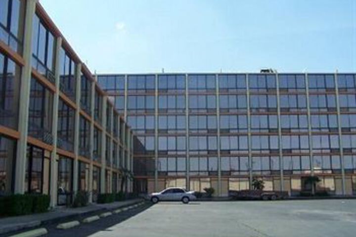 Budgetel Inn & Suites
