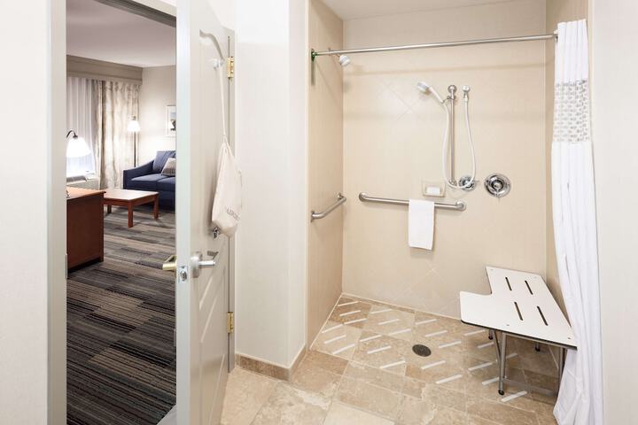 Room 8 of 31