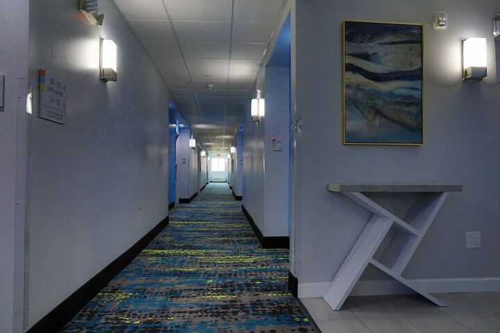 Ballroom/Hall 22 of 23