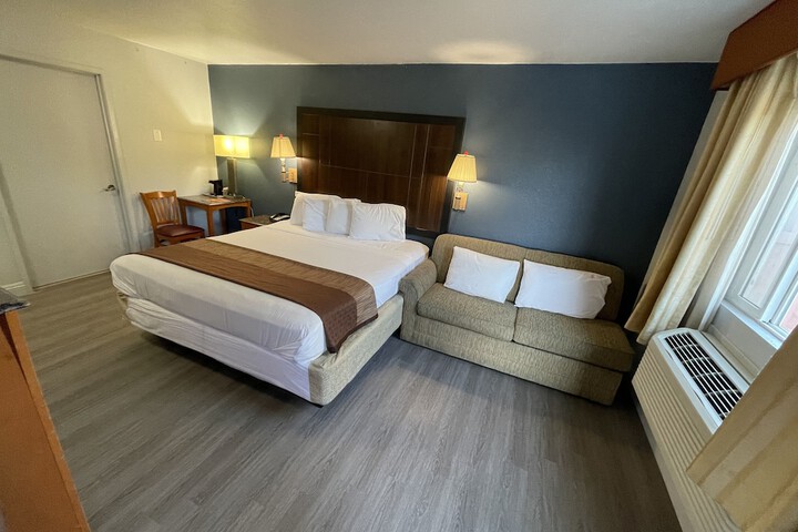 Pacific Inn