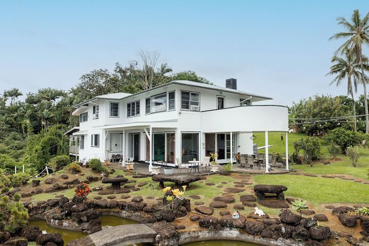 Hilltop Vacation Rental