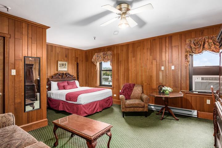 Room 34 of 76