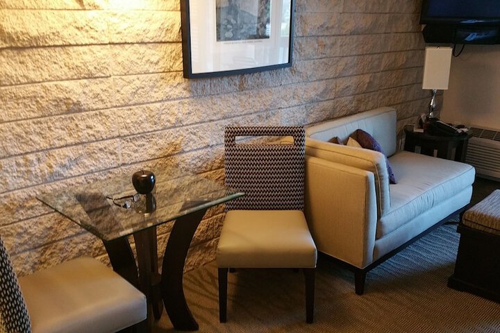 Room 20 of 28