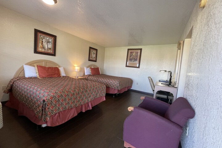 Room 30 of 40