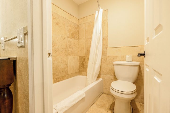 Hotel Avenida Victorville I 15