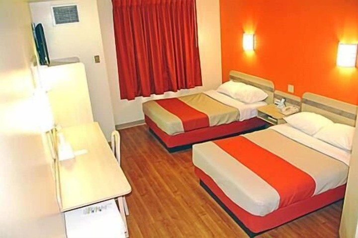 Room 20 of 37