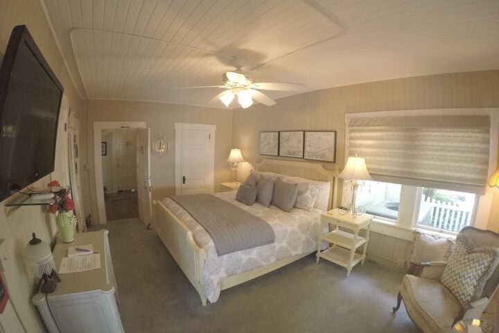 Room 40 of 53