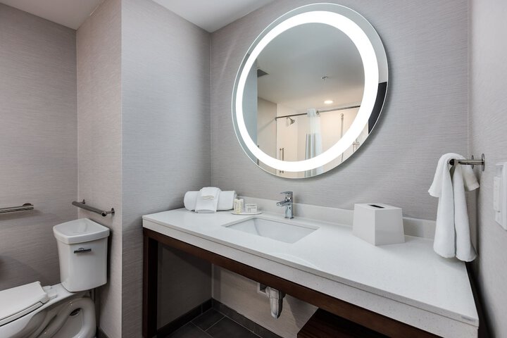 Courtyard by Marriott Pensacola I-10 West