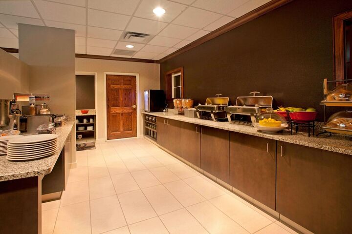 Breakfast/Coffee Service 18 of 22