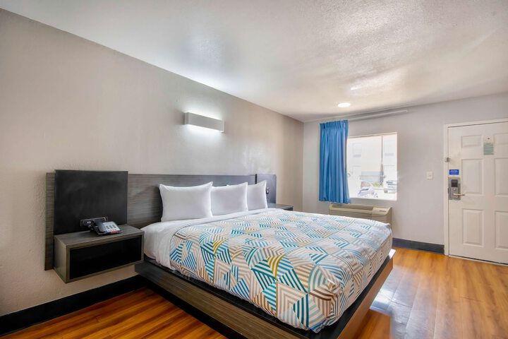 Room 22 of 26