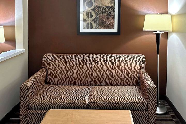 Room 12 of 35