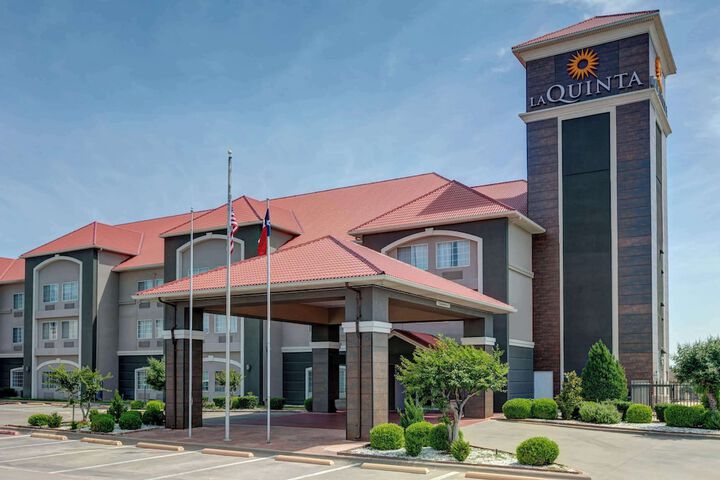 La Quinta Inn & Suites by Wyndham Weatherford