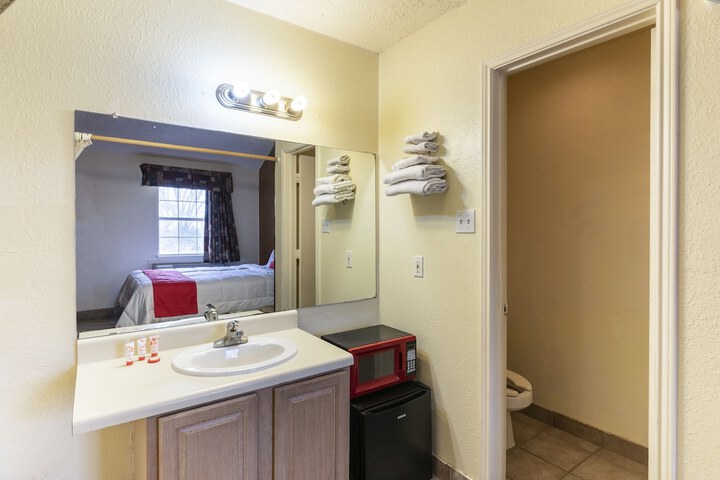 Room 15 of 29
