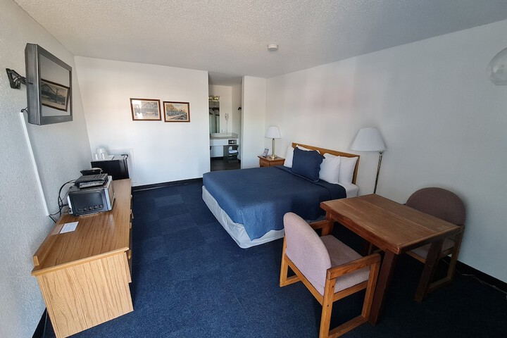 Room 10 of 22