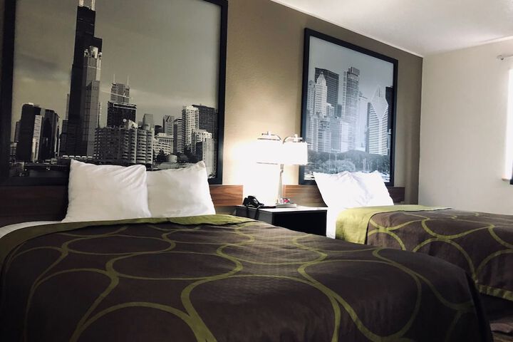 Room 10 of 15