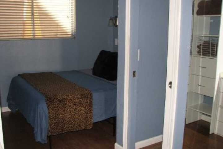 Room 42 of 90