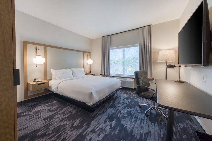 Room 16 of 42