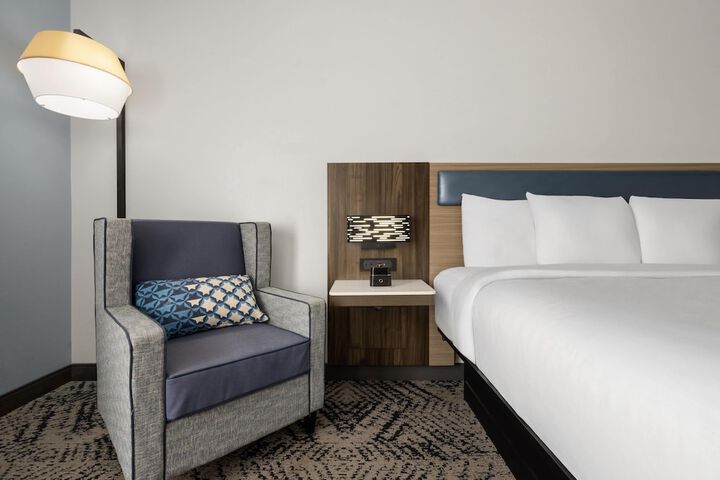 La Quinta Inn & Suites by Wyndham Savannah Airport - Pooler